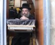 "אבא חי את רבי שמעון": הרב האשדודי שעלה לכהן פאר על מקום אביו מדבר