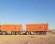 משאית קומפוסט של נגב אקולוגיה פורקת בחוות ניצן - קרדיט באדיבות חברת נגב אקולוגיה 