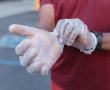 כפפות חד פעמיות לענפי הרפואה והמזון- מה חשוב לדעת לפני שבוחרים?