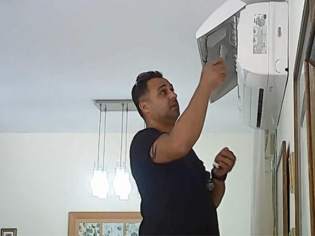 צילום מסך מהתכנית יצאת צדיק