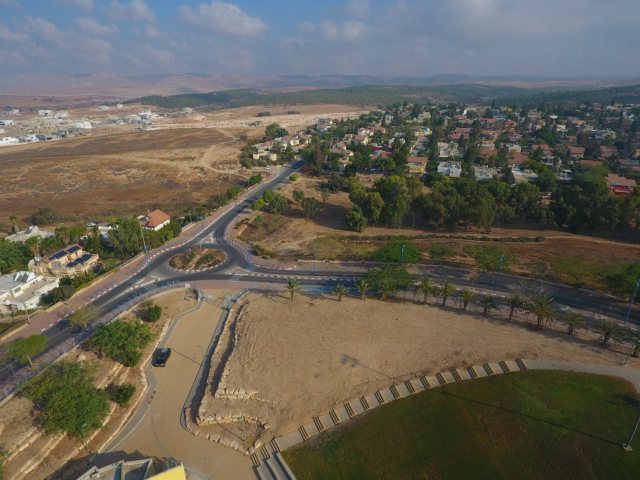 מיתר. צילום: אבי קלבו 