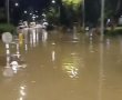 ההצפות באשדוד: צפו ב'בבריכה' החורפית בפאתי רובע ז' (וידאו)