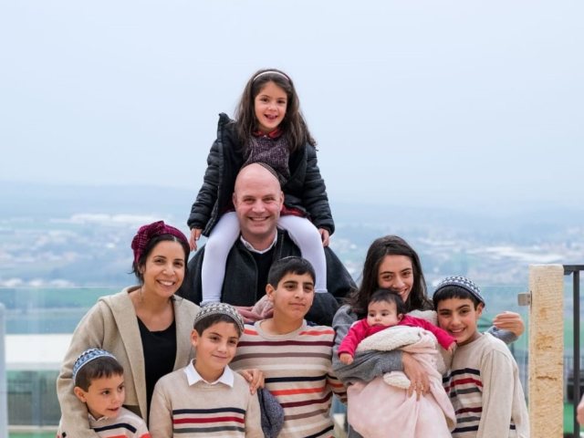 משפחת הולנדר - צילום סנאפ