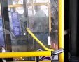 ילדים מתפרעים באוטובוס. צילום מסך