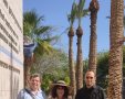באדיבות עיריית באר שבע, מימין פרופסור פוריה, ד"ר רות פרנקל, פרופסור היימס