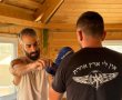 סיפורו של אלוף: המאמן שמלמד את פצועי המלחמה להזיע, להילחם - ולחייך מחדש