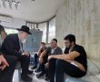 רב העיר הגיע לנחם את משפחות הנופלים. "כאבכם - כאבנו"