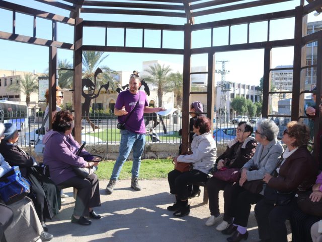 סיור בבאר שבע לאזרחים הותיקים צילום באדיבות עמידר 