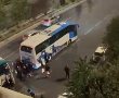 אירוע חמור בדרכים: אוטובוס אוהדי הפועל ב"ש נרגם באבנים בדרכו לאצטדיון טדי