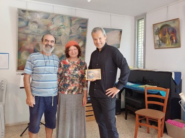 ואדים רפין עם יפים ואנה גיטרמן | צילום: רותי גיטרמן