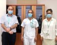 לאה כהן מנהלת הסיעוד, אסף אורבך אח ביחידה לטיפול נמרץ ילדים וד"ר שלומי קודש מנהל סורוקה