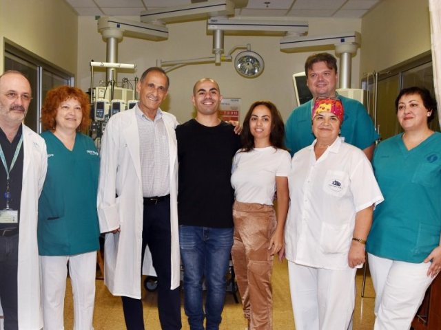 נתנאל וייצמן עם פרופ' סהר |  צילום: רחל דוד- סורוקה 