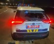 צפו: ניידת משטרה נרגמה באבנים בזמן מרדף אחרי עבריין תנועה