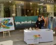 פסטיבל אומנות דרומית: ענת כהן עם אלמוג לחיאני אחראית אירועים ושיווק בדיזין פלוס. צילום: יחצ