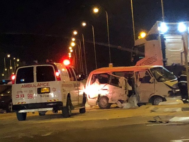 תאונה בכביש 25. צילום: דוברות כבאות והצלה נגב