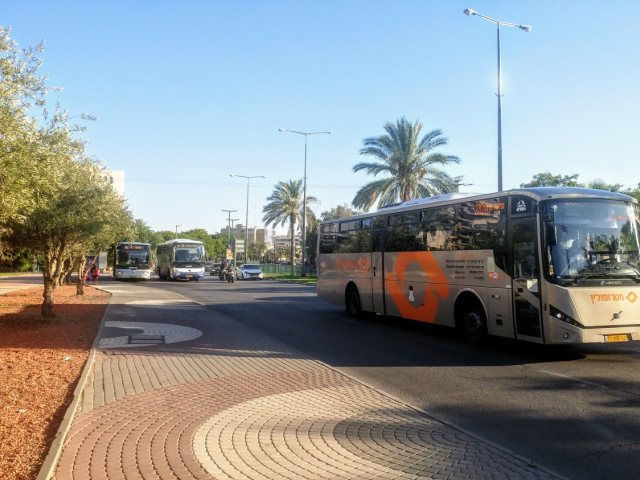 מטרופולין. תחבורה. שדרות רגר. צילום: שרון טל