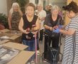 למען הקשישים: עמיגור חילקה מנות אוכל חמות לקשישים החוששים לצאת מביתם לקניות